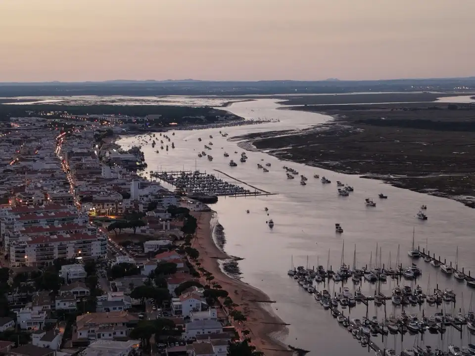 Puerto deportivo de El Rompido, visto desde un dron